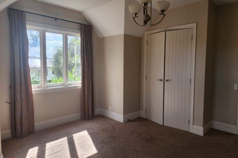 Photo of property in 186 Boord Crescent, Kumeu, 0891
