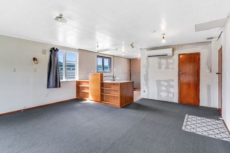 Photo of property in 42 Montgomery Crescent, Bader, Hamilton, 3206