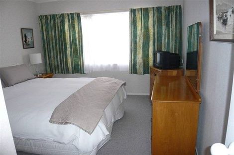 Photo of property in 1 Mangorei Road, Merrilands, New Plymouth, 4312