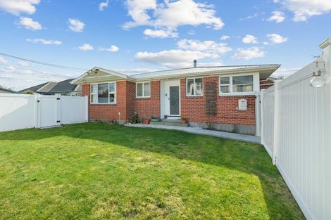 Photo of property in 14 Claxton Place, Saint Martins, Christchurch, 8022