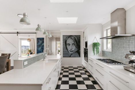 Photo of property in 40 Broadwater Close, Pyes Pa, Tauranga, 3112