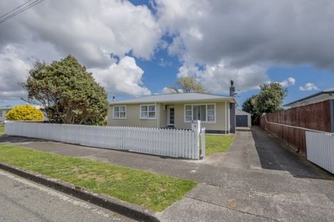 Photo of property in 9 Ferguson Street, Levin, 5510