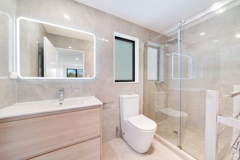 Photo of property in 180 Clevedon Road, Papakura, 2110