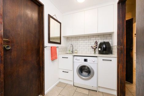 Photo of property in 19 Ashburn Lane, Awapuni, Palmerston North, 4412
