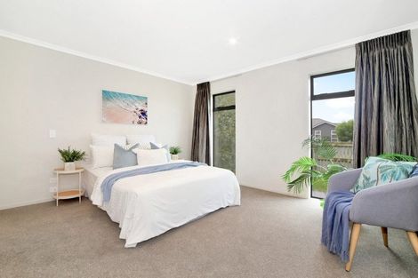 Photo of property in 9 Hiria Crescent, Papamoa Beach, Papamoa, 3118