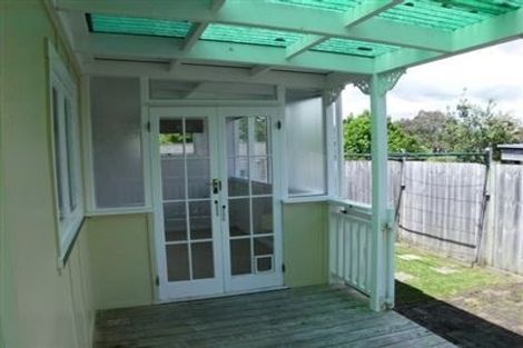Photo of property in 140 Don Buck Road, Massey, Auckland, 0614