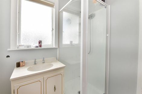 Photo of property in 36 Karaka Street, Helensville, 0800