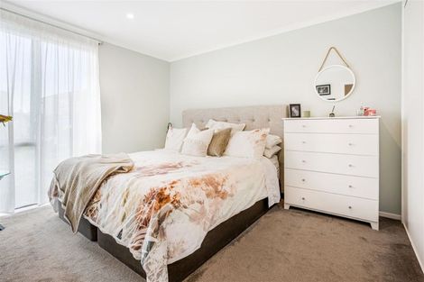 Photo of property in 22 Hobsonville Point Road, Hobsonville, Auckland, 0616