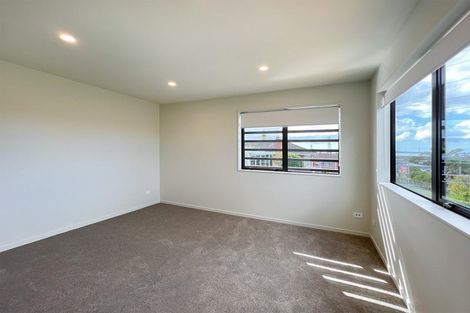 Photo of property in 46a Tiroroa Avenue, Te Atatu South, Auckland, 0610
