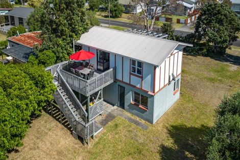 Photo of property in 210 Given Avenue, Whangamata, 3620