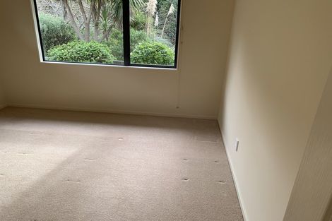 Photo of property in 214 Westchester Drive, Churton Park, Wellington, 6037