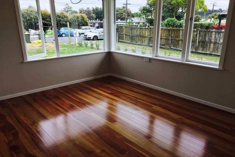 Photo of property in 1/65 Lancaster Road, Beach Haven, Auckland, 0626