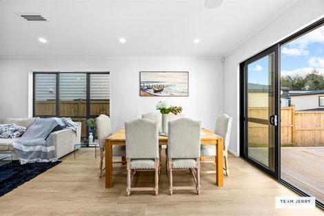 Photo of property in 3 Knockanara Drive, Flat Bush, Auckland, 2019