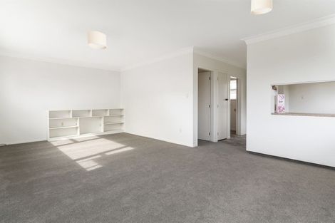 Photo of property in 2/4 Linklater Avenue, Bellevue, Tauranga, 3110