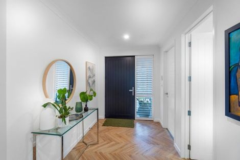 Photo of property in 16 Benjamin Place, Clevedon, Papakura, 2582