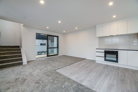 Photo of property in 1/17 Kingdale Road, Henderson, Auckland, 0610
