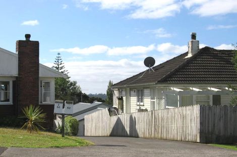 Photo of property in 1/50 Verran Road, Birkdale, Auckland, 0626