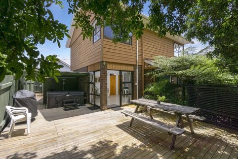 Photo of property in 2/10 Tiri View Place, Waiake, Auckland, 0630