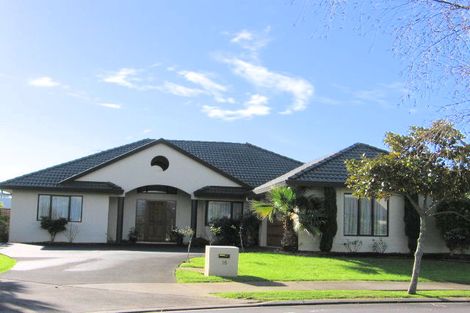 Photo of property in 21 Mellefont Close, East Tamaki Heights, Auckland, 2016