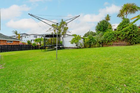 Photo of property in 2/31 Pakira Avenue, Glendene, Auckland, 0602