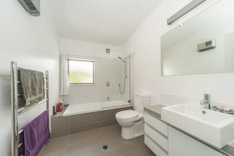 Photo of property in 74 Saddleback Grove, Karori, Wellington, 6012