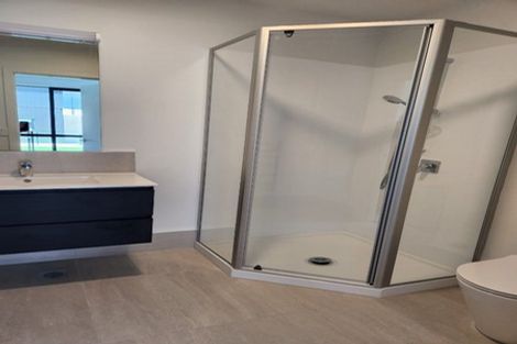 Photo of property in 13/11 Carlos Drive, Flat Bush, Auckland, 2016