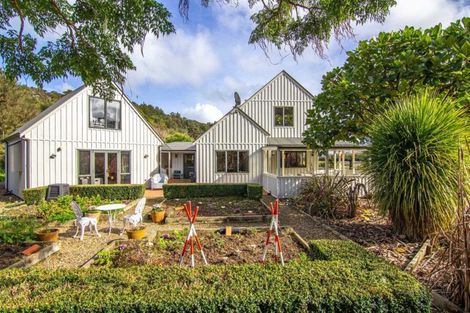 Photo of property in 420 Mangakura Road, Helensville, 0875