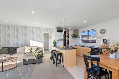 Photo of property in 2/17 Johns Road, Belfast, Christchurch, 8051