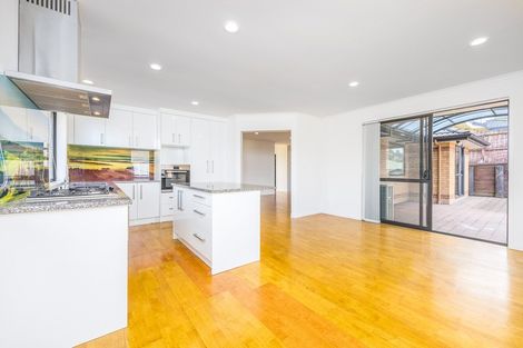Photo of property in 1 San Diego Court, Henderson, Auckland, 0612
