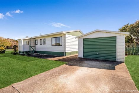 Photo of property in 2 Walton Place, Ngatea, 3503