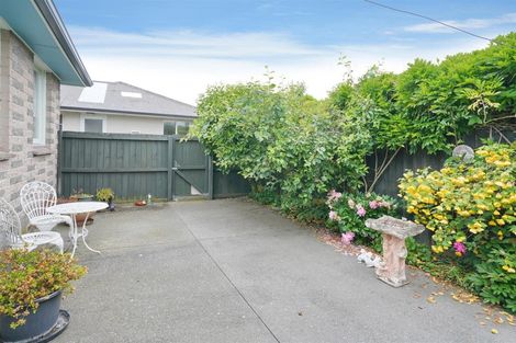 Photo of property in 14 Farquhars Road, Redwood, Christchurch, 8051