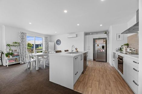 Photo of property in 27 Raynor Crescent, Pyes Pa, Tauranga, 3112