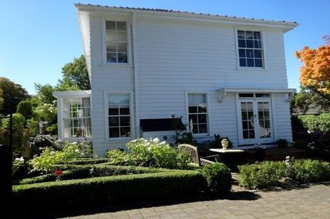 Photo of property in 165 Fendalton Road, Fendalton, Christchurch, 8052