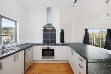 Photo of property in 16 Notre Dame Court, Pukekohe, 2120