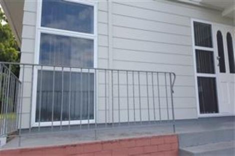 Photo of property in 10 Mcclintock Road, Massey, Auckland, 0614