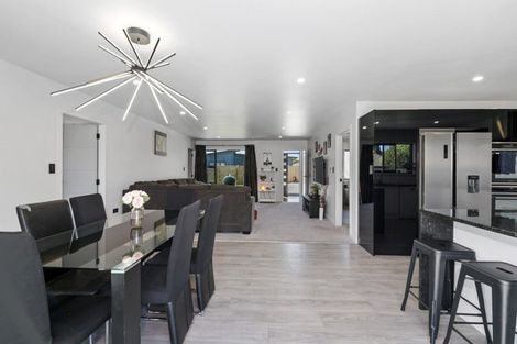 Photo of property in 8 Gladys Place, Levin, 5510