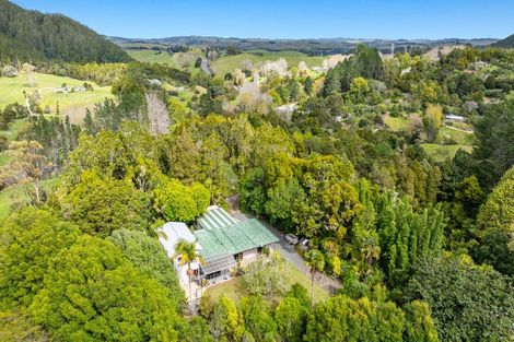 Photo of property in 2395 State Highway 1, Brynderwyn, Maungaturoto, 0587