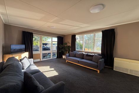 Photo of property in 38 Clivedon Place, Redwood, Christchurch, 8051