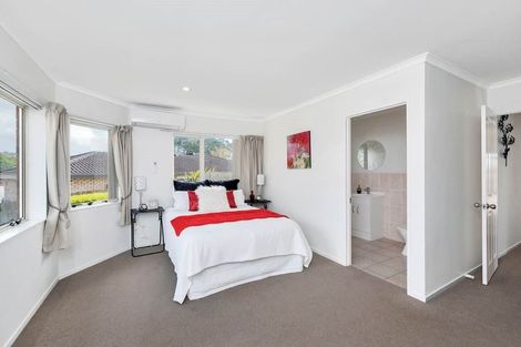 Photo of property in 27 Gendo Avenue, Henderson, Auckland, 0612