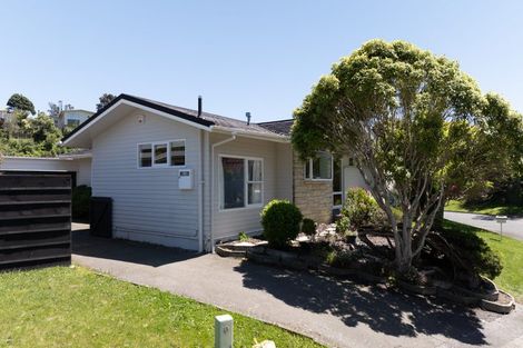 Photo of property in 4 Chudleigh Grove, Churton Park, Wellington, 6037