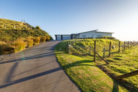 Photo of property in 576a Mangorei Road, Mangorei, New Plymouth, 4371