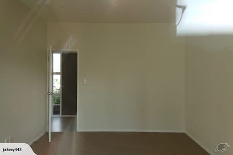 Photo of property in 2 Saddleback Crescent, Papakura, 2110