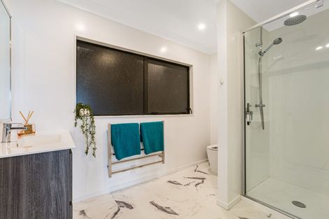 Photo of property in 29b Newport Terrace, Seatoun, Wellington, 6022