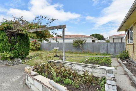 Photo of property in 40 Frensham Crescent, Woolston, Christchurch, 8062