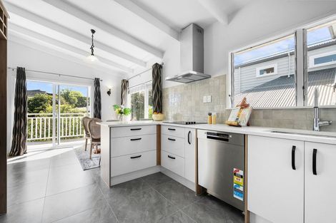 Photo of property in 292 Beach Road, Campbells Bay, Auckland, 0630