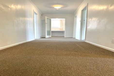 Photo of property in 2 Nield Road, Manurewa, Auckland, 2102