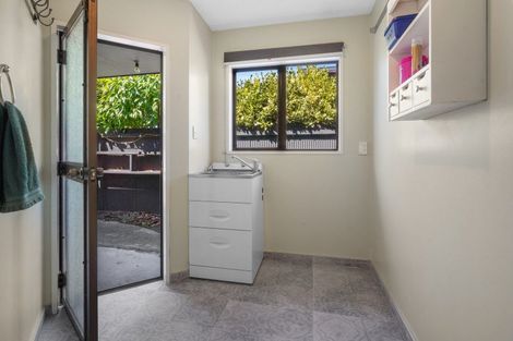 Photo of property in 6 Grove Place, Rangiora, 7400