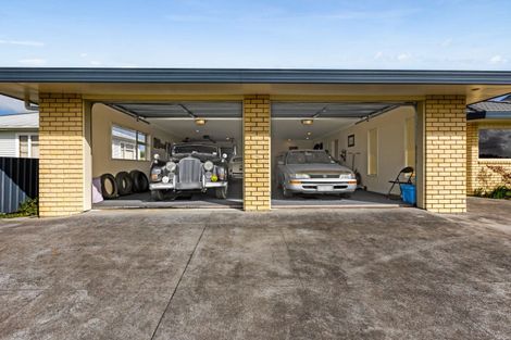 Photo of property in 79 Broadway, Stratford, 4332