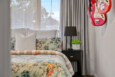 Photo of property in 21 Hastings Road, Mairangi Bay, Auckland, 0630