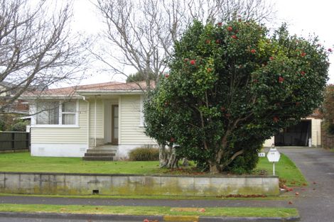 Photo of property in 11a Riversdale Drive, Merrilands, New Plymouth, 4312
